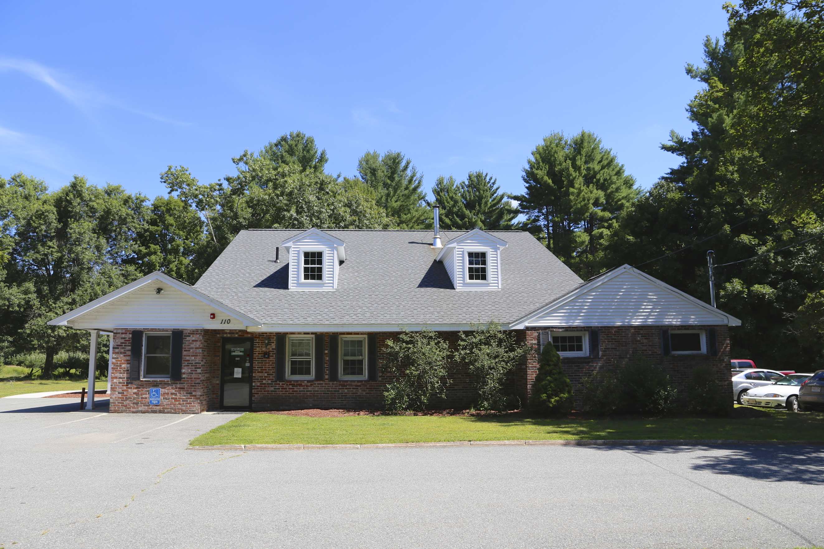 Pepperell Veterinary Hospital Veterinarian in Pepperell, MA US About Us